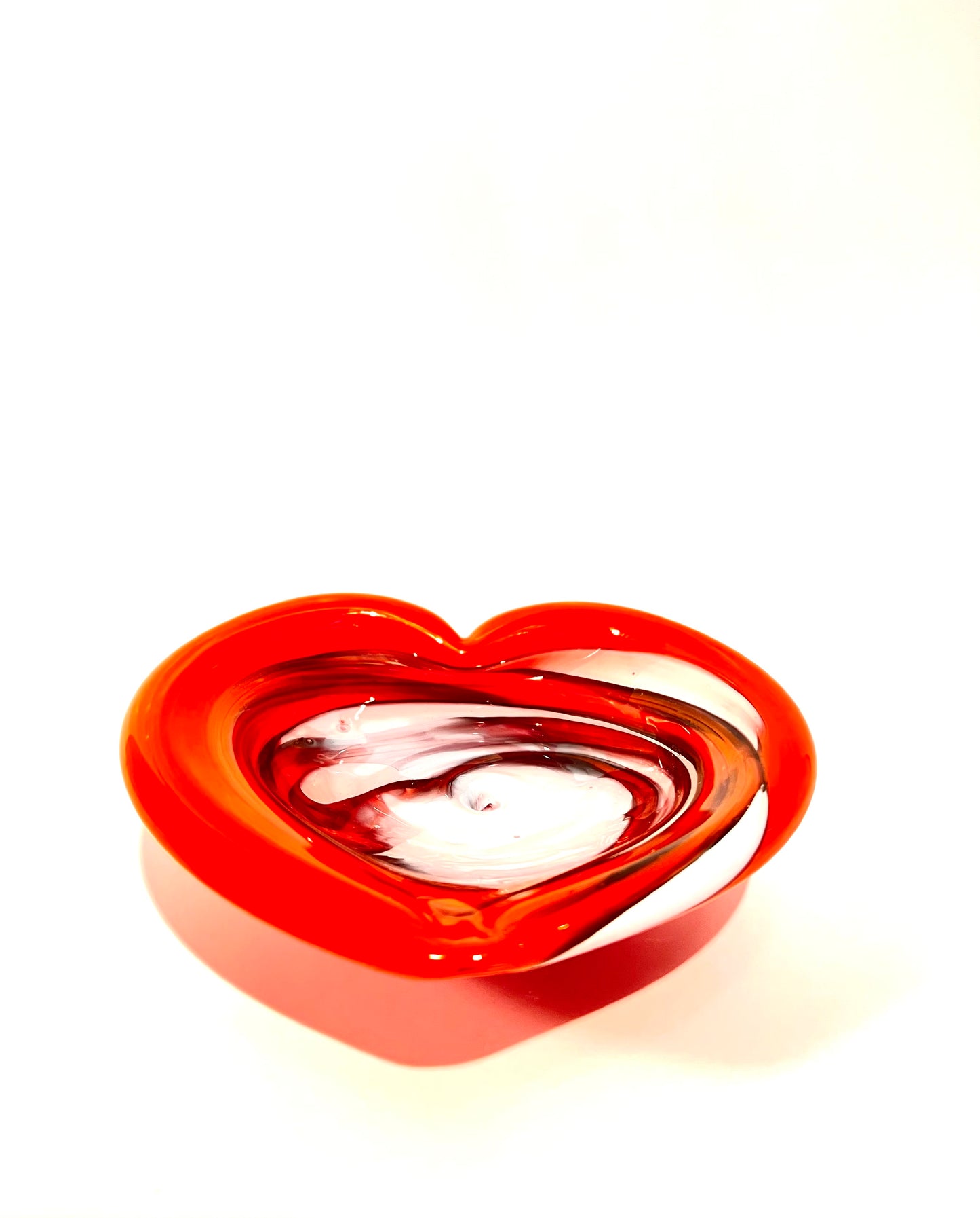 Red and White Cave-in Heart Bowl